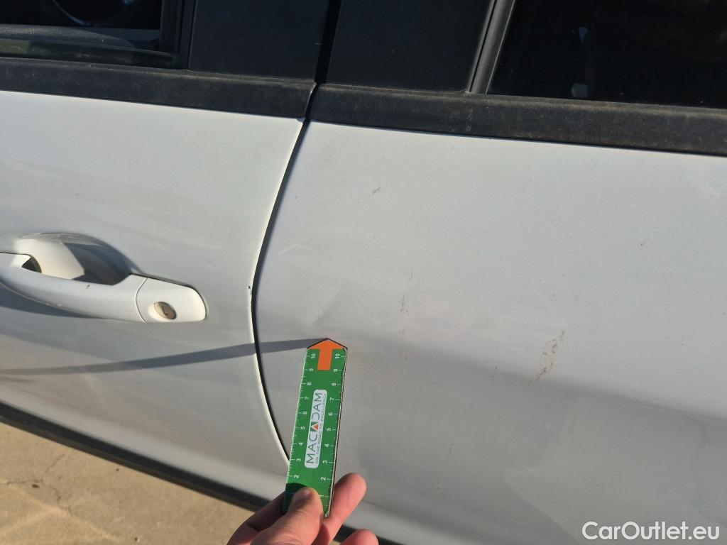  Peugeot  2008 PEUGEOT  / 2016 / 5P / todoterreno Signature BlueHDi 100 S&S 5 Vel. MAN #12