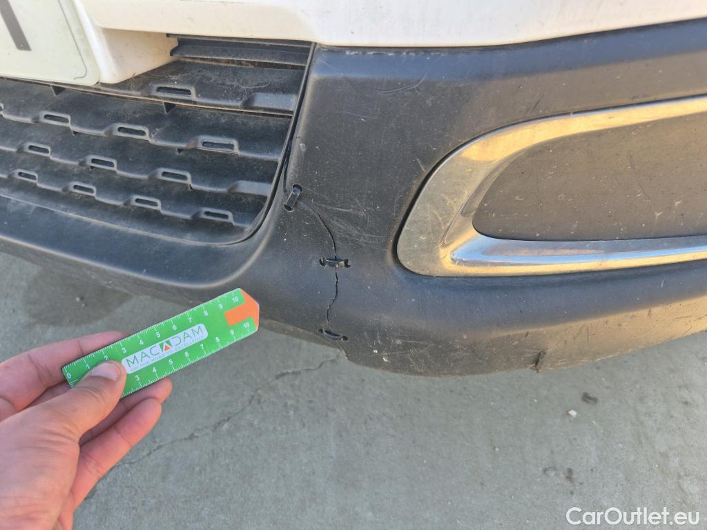  Peugeot  2008 PEUGEOT  / 2016 / 5P / todoterreno Signature BlueHDi 100 S&S 5 Vel. MAN #4