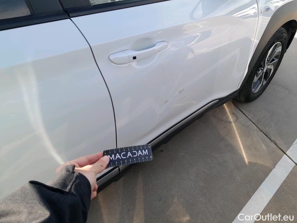  Hyundai  Konna HYUNDAI Kona / 2017 / 5P / todoterreno 1.6 GDI HEV SLE DCT #4