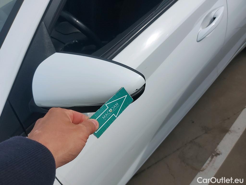  Hyundai  i20 HYUNDAI  / 2020 / 5P / berlina con portón 1.0 TGDI 74kW (100CV) 48V Essence #24