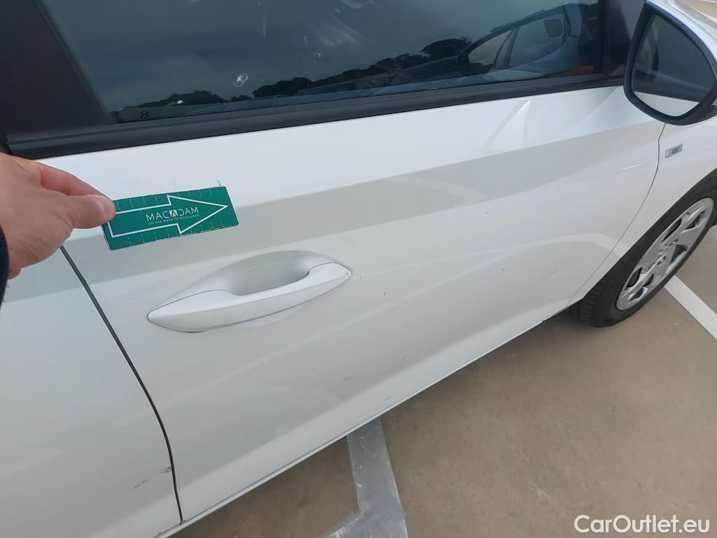  Hyundai  i20 HYUNDAI  / 2020 / 5P / berlina con portón 1.0 TGDI 74kW (100CV) 48V Essence #9