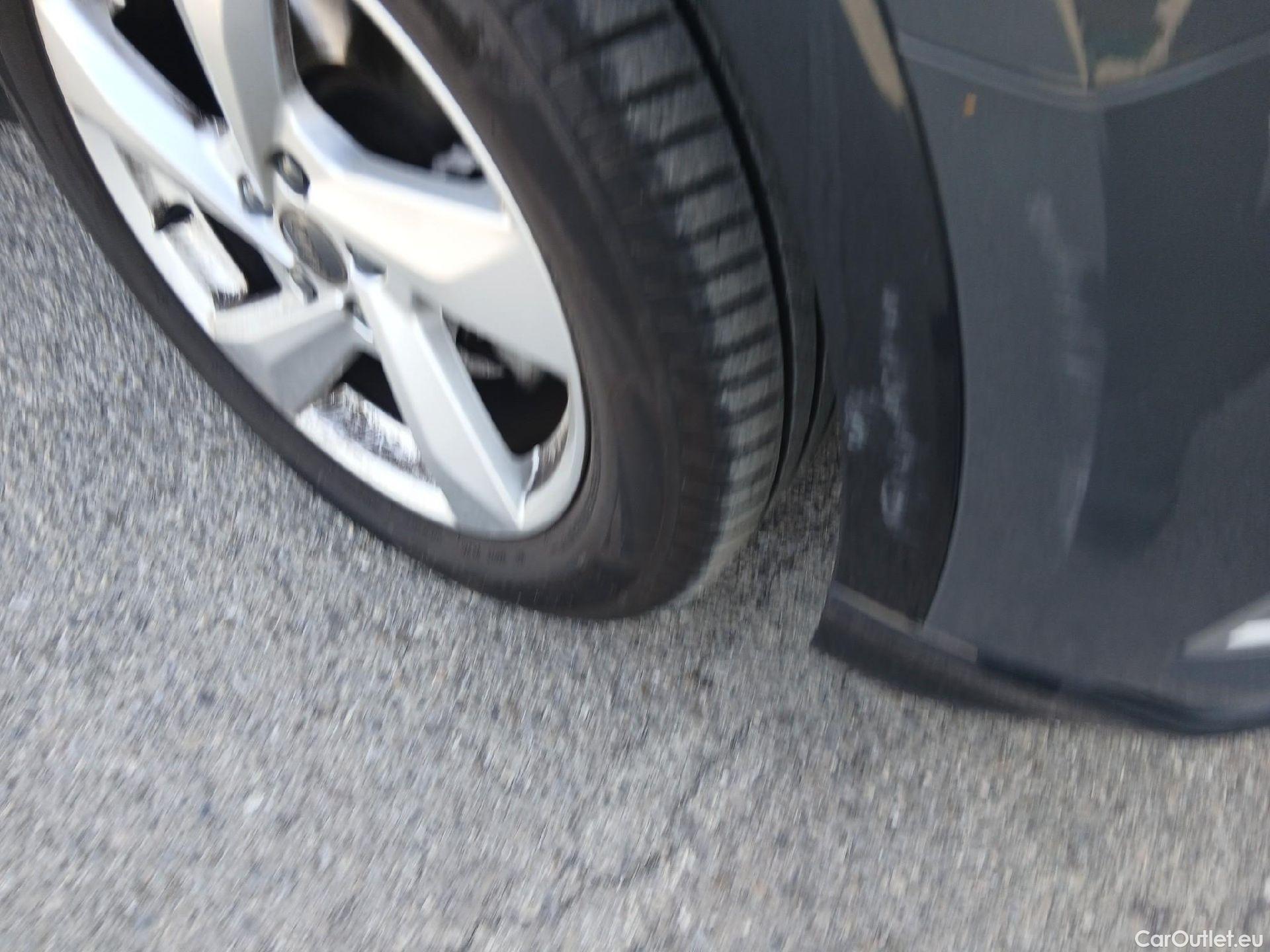  Audi  Q3 AUDI  / 2018 / 5P / todoterreno Advanced 35 TDI 110kW (150CV) S tronic #20