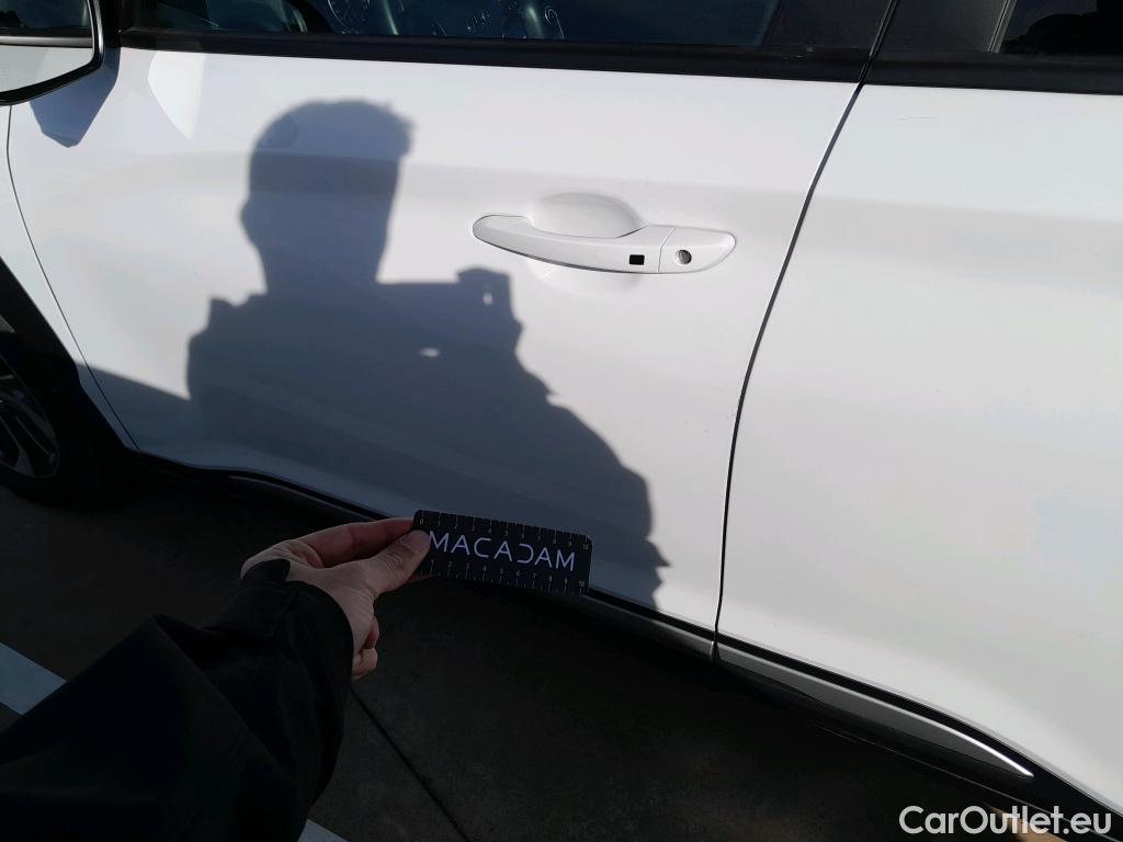  Hyundai  Konna HYUNDAI Kona / 2017 / 5P / todoterreno 1.6 GDI HEV SLE DCT #8