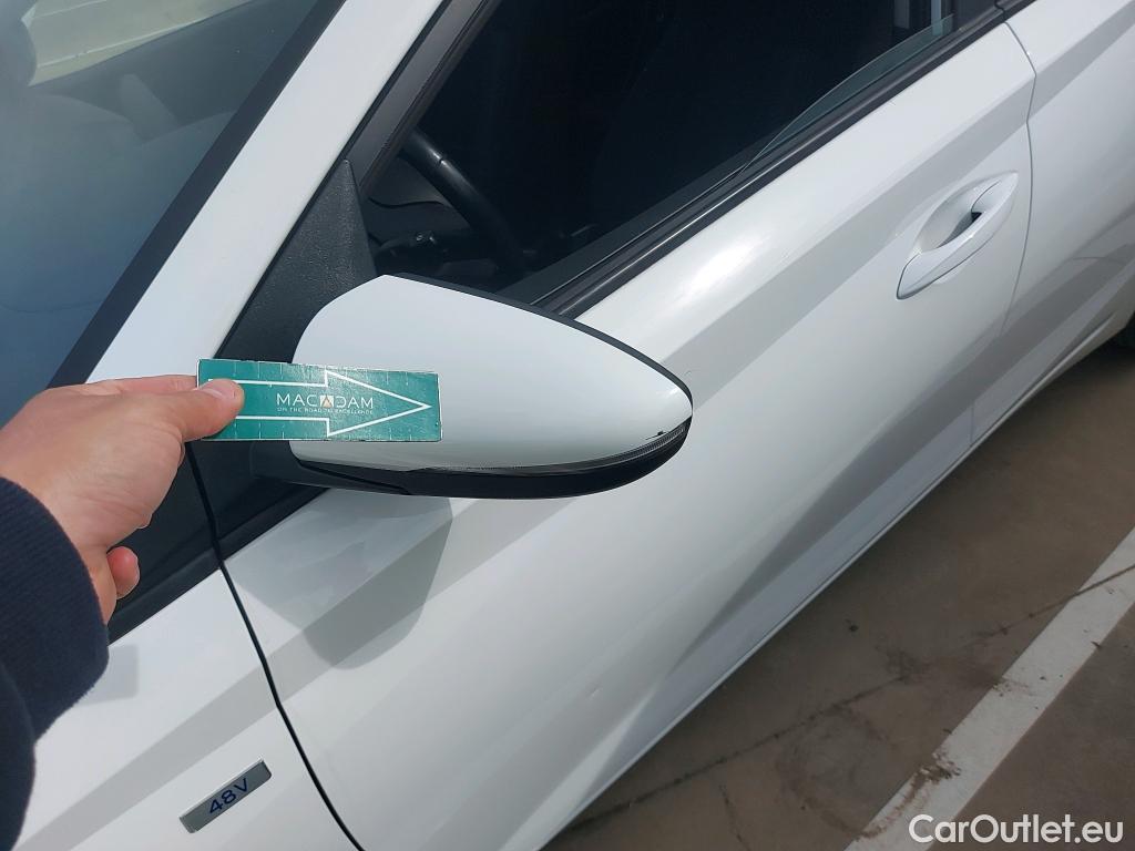  Hyundai  i20 HYUNDAI  / 2020 / 5P / berlina con portón 1.0 TGDI 74kW (100CV) 48V Essence #23