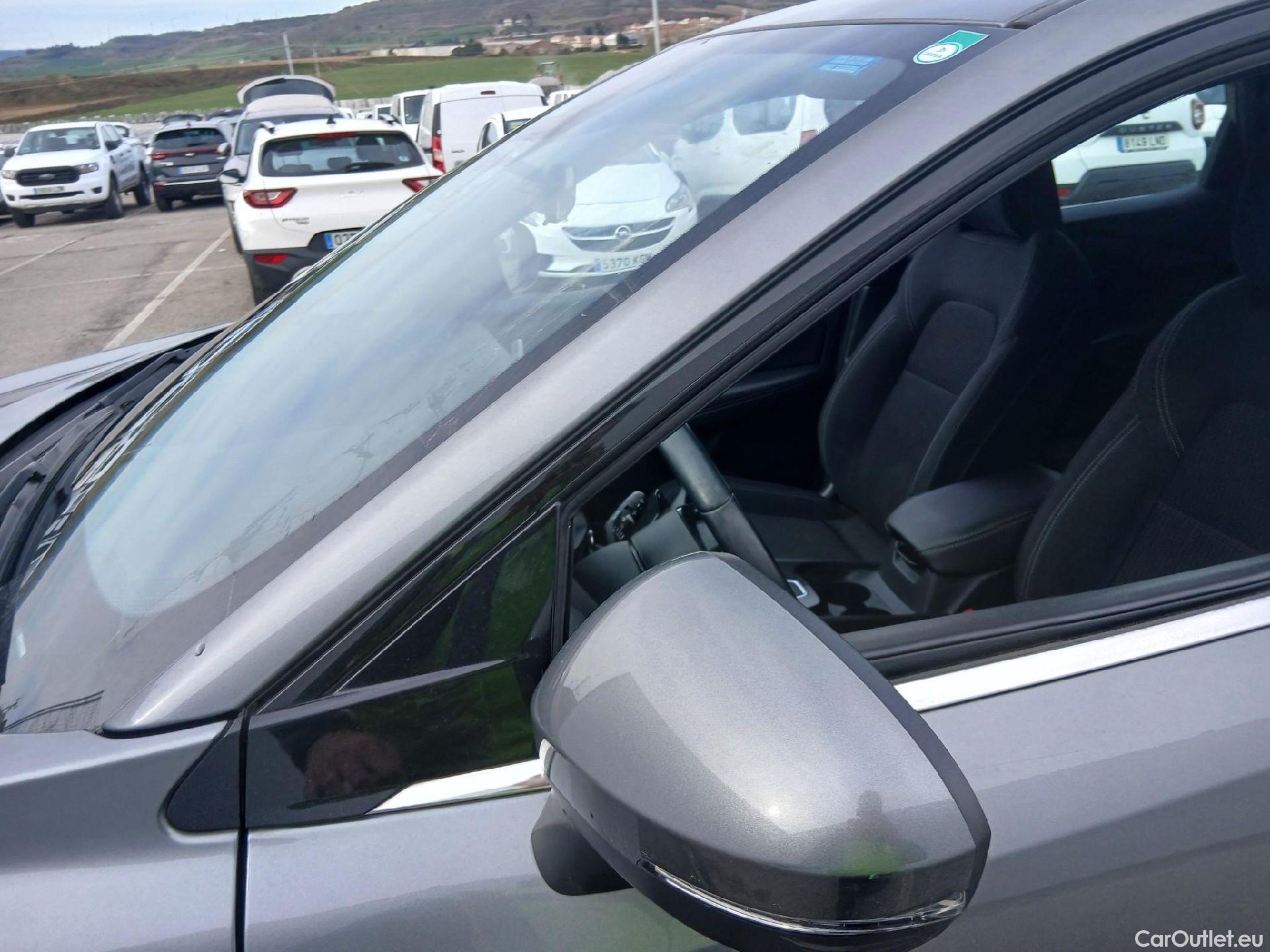  Nissan  Qashqai NISSAN  / 2021 / 5P / todoterreno DIG-T 116kW (158CV) mHEV Xtronic Acenta (AC) #3