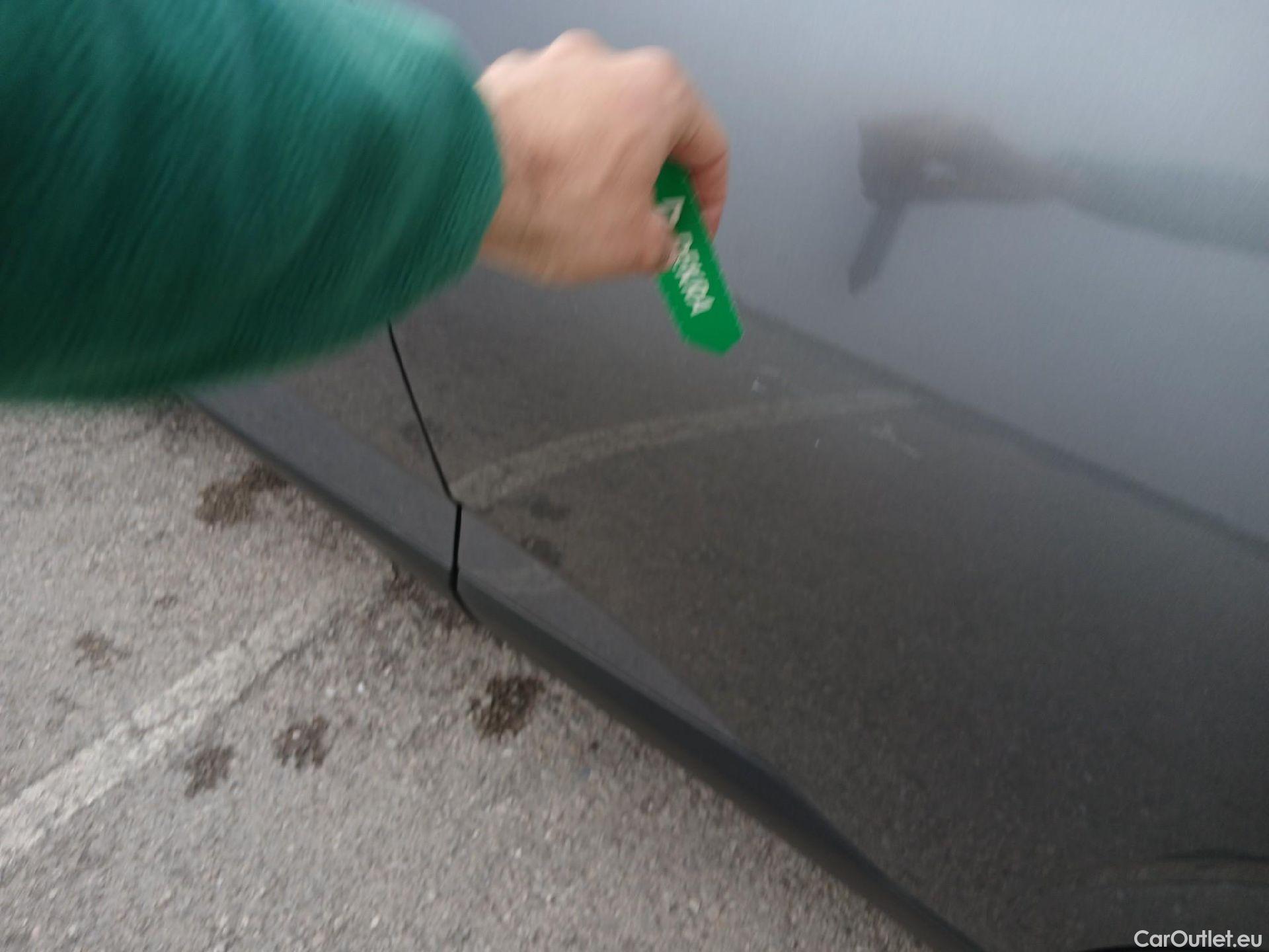  Nissan  Qashqai NISSAN  / 2021 / 5P / todoterreno DIG-T 116kW (158CV) mHEV Xtronic Acenta (AC) #6