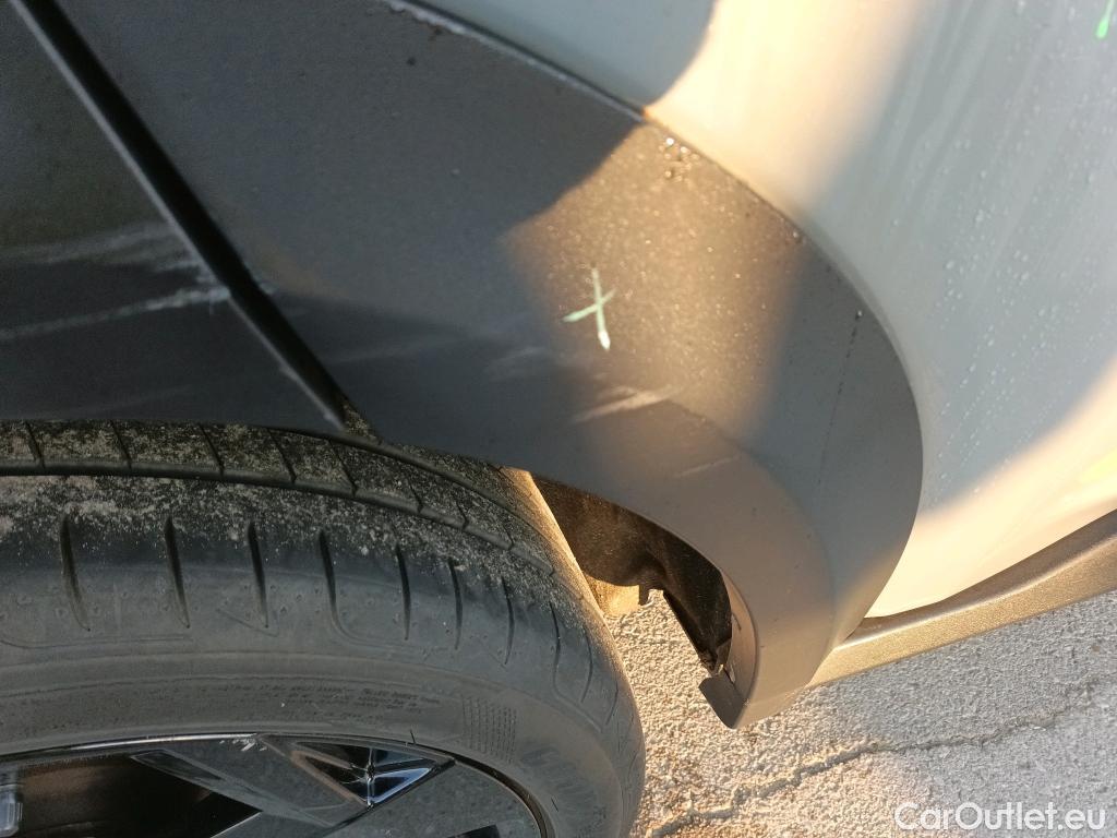  Nissan  Juke NISSAN  / 2019 / 5P / crossover DIG-T 84 kW (114 CV) DCT 7 Vel. Kiiro(SP) #25