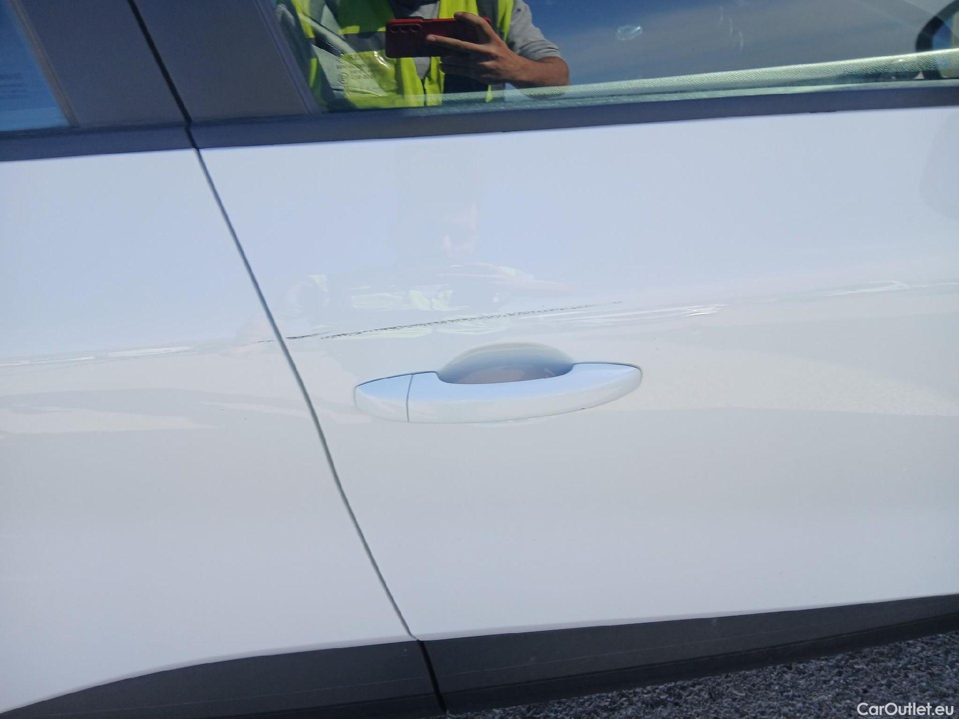  Renault  Captur RENAULT  / 2019 / 5P / todoterreno Intens TCe 90 (AC) #27