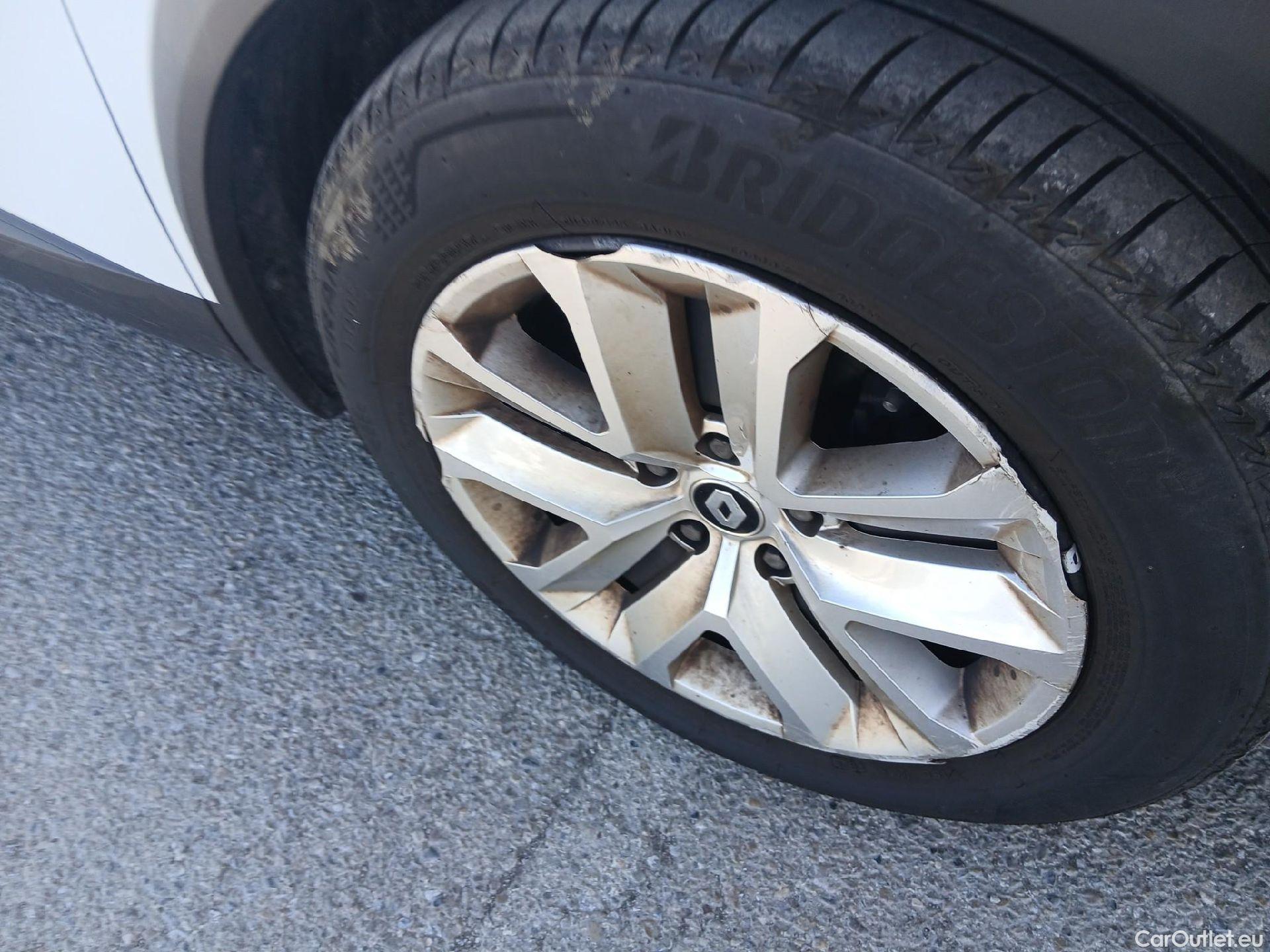  Renault  Captur RENAULT  / 2019 / 5P / todoterreno Intens TCe 90 (AC) #29