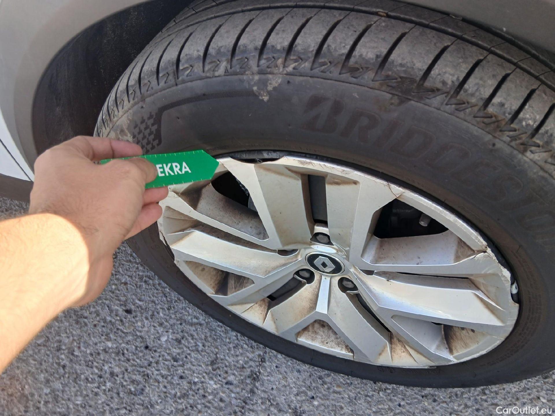  Renault  Captur RENAULT  / 2019 / 5P / todoterreno Intens TCe 90 (AC) #30