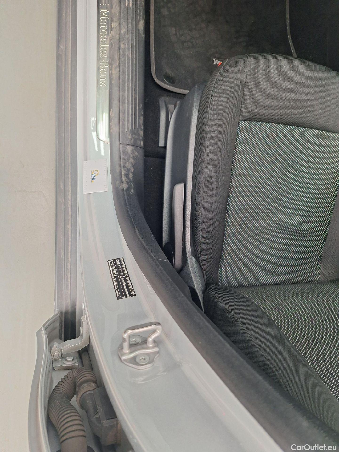  Mercedes  A-Klasse Mercedes, A-Class Berline '18, Mercedes-Benz  Limousine A 180d Business S #23