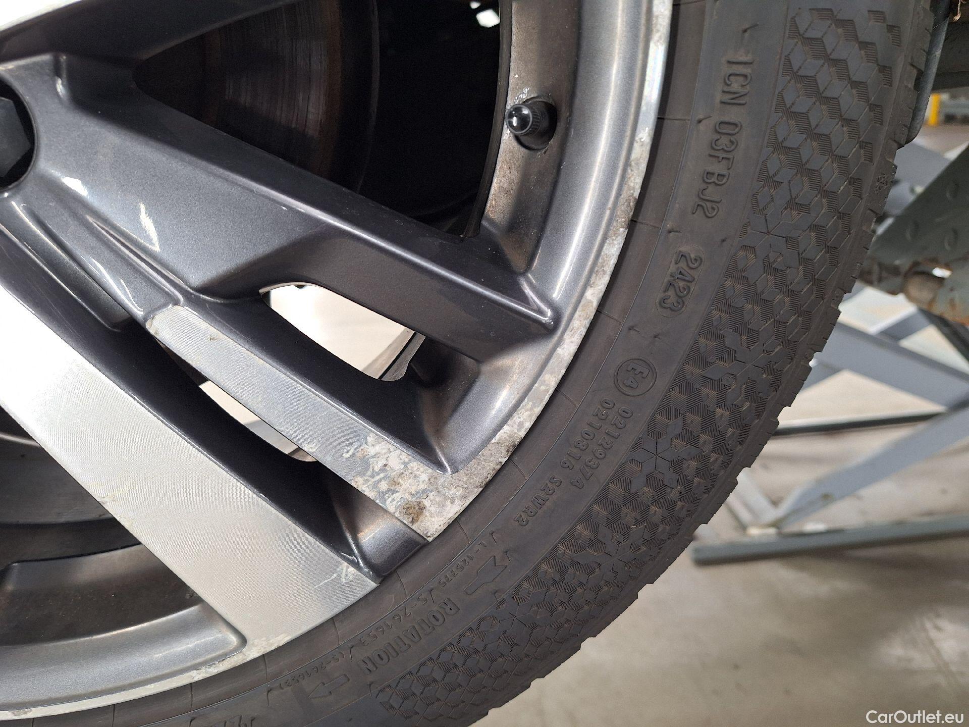  Peugeot  5008 Peugeot,  FL'20, Peugeot  1.5 BlueHDi 96kW S&S EAT8 Allure 5d #29