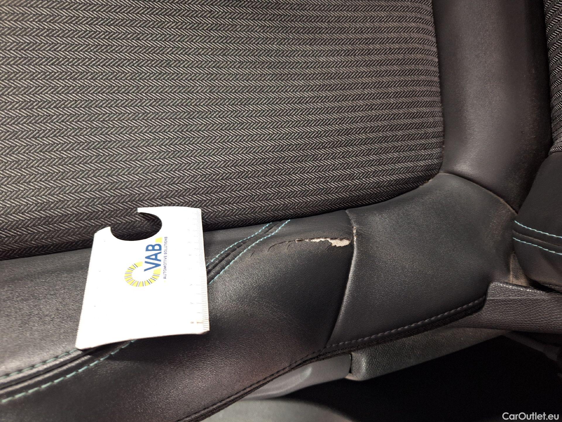  Peugeot  5008 Peugeot,  FL'20, Peugeot  1.5 BlueHDi 96kW S&S EAT8 Allure 5d #37