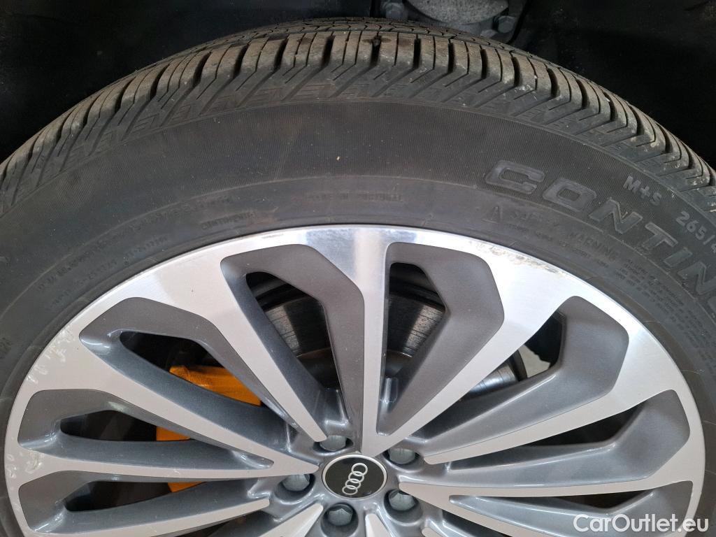  Audi  E-TRON AUDI  Sportback / 2019 / 5P / SUV 55 Quattro Avus #40