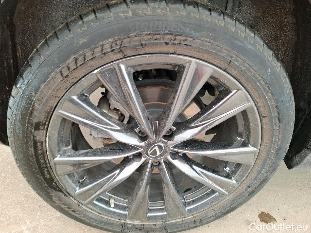  Lexus  NX LEXUS  / 2021 / 5P / SUV 450H+ 4WD F SPORT Executive #34