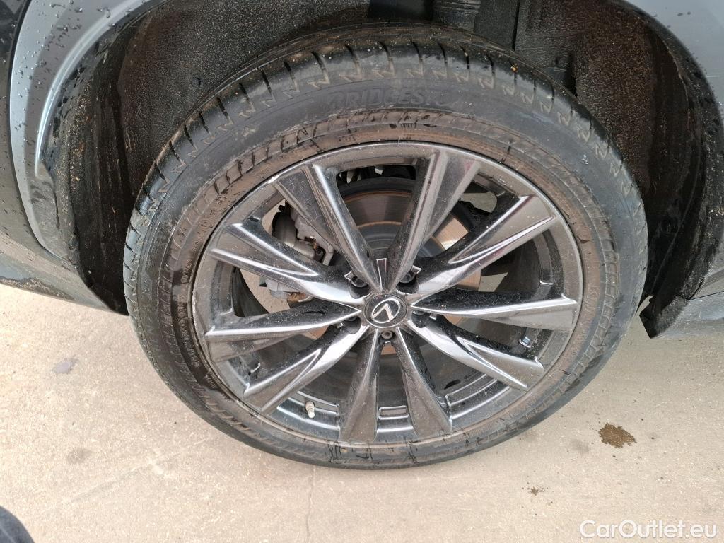  Lexus  NX LEXUS  / 2021 / 5P / SUV 450H+ 4WD F SPORT Executive #33