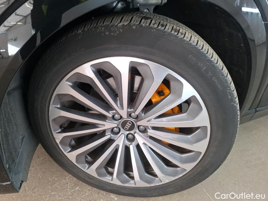  Audi  E-TRON AUDI  Sportback / 2019 / 5P / SUV 55 Quattro Avus #57