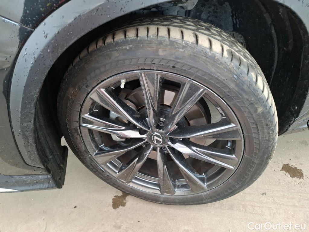  Lexus  NX LEXUS  / 2021 / 5P / SUV 450H+ 4WD F SPORT Executive #26