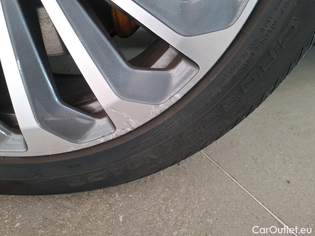  Audi  E-TRON AUDI  Sportback / 2019 / 5P / SUV 55 Quattro Avus #60