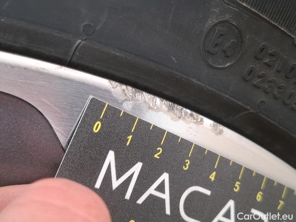  Audi  E-TRON AUDI  Sportback / 2019 / 5P / SUV 55 Quattro Avus #37