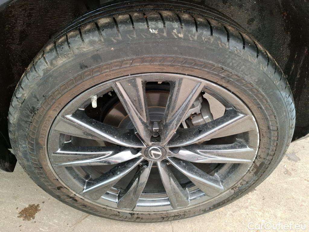  Lexus  NX LEXUS  / 2021 / 5P / SUV 450H+ 4WD F SPORT Executive #31