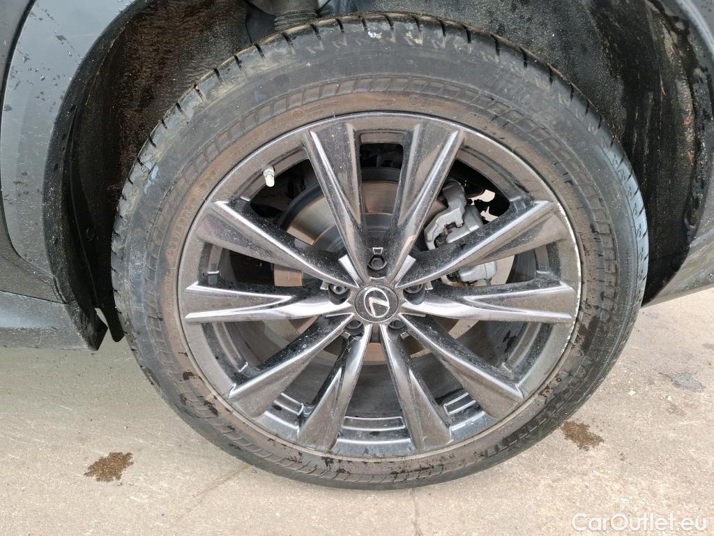  Lexus  NX LEXUS  / 2021 / 5P / SUV 450H+ 4WD F SPORT Executive #44