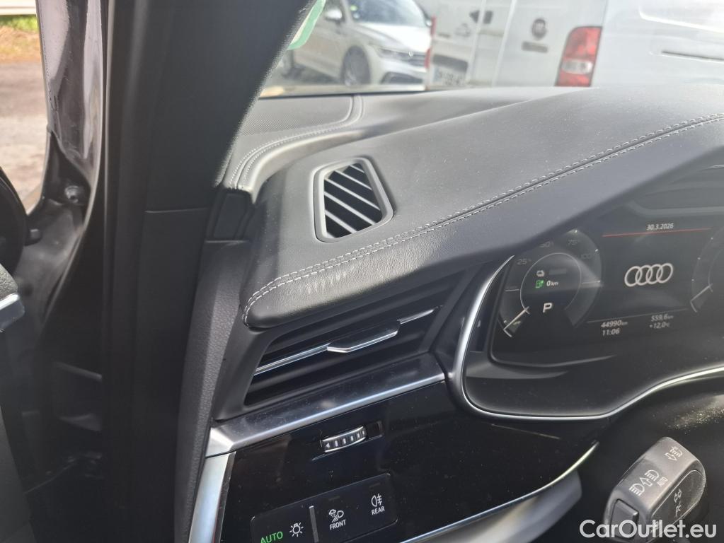  Audi  Q7 AUDI  / 2019 / 5P / SUV 55 TFSIe 380ch quattro Tiptronic8 S Line #49