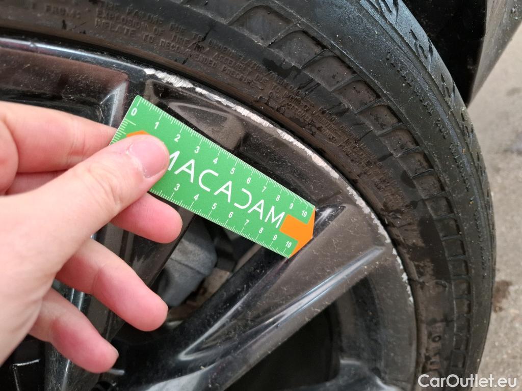  Lexus  NX LEXUS  / 2021 / 5P / SUV 450H+ 4WD F SPORT Executive #32