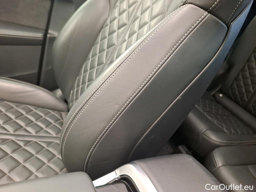  Audi  Q7 AUDI  / 2019 / 5P / SUV 55 TFSIe 380ch quattro Tiptronic8 S Line #44