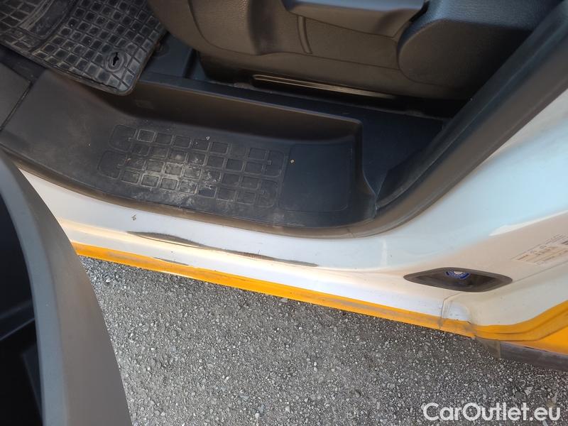  Peugeot  Expert  LCV (2016) Exp.2.0HDi 120 Premium L3H1 4d #4