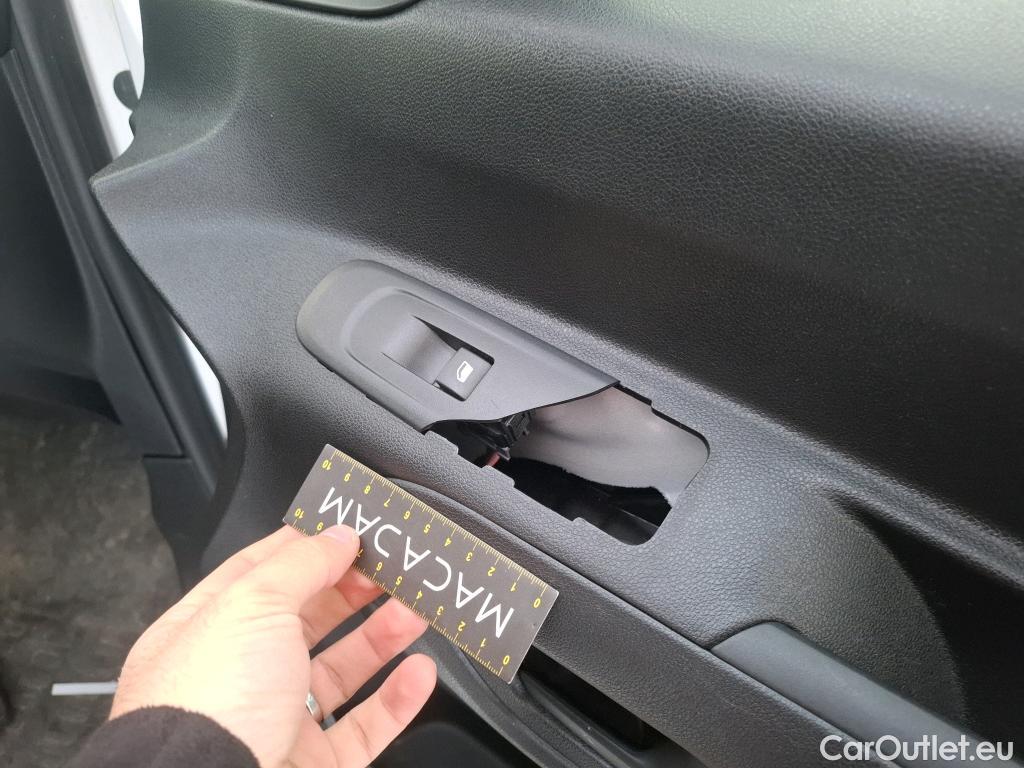  Citroen  Berlingo  Fourgon Club M 650 1.5 BlueHDi 75CV BVM5 E6dT #24