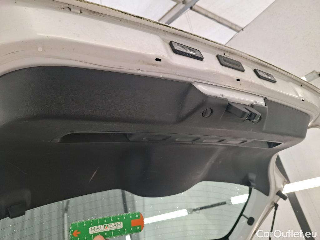  Citroen  C3  Société Feel 1.5 BlueHDI 100CV BVM6 E6d #17