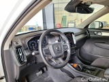  Volvo  XC 40 VOLVO XC40 / 2017 / 5P / SUV T3 AUTOMATICO MOMENTUM PRO #3