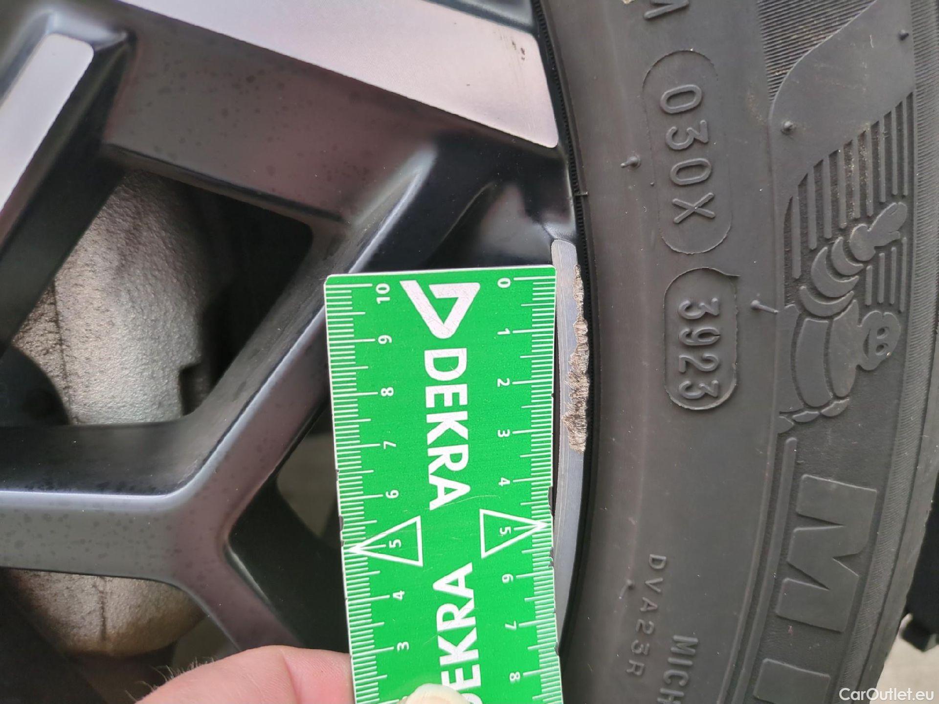  Hyundai  Tucson HYUNDAI  / 2020 / 5P / SUV 1.6 HYBRID 230 N LINE EXECUTIVE #6