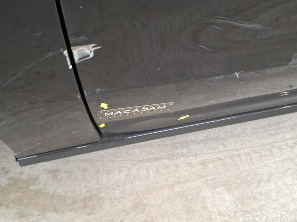  Mercedes  CLA-Klasse MERCEDES-BENZ CLA Coupe / 2019 / 4P / Coupé CLA 200 d Business Line BA8 #3