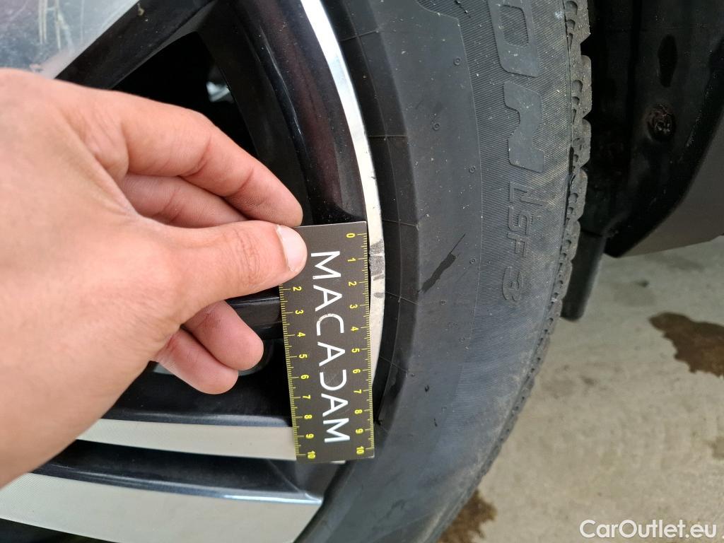  Peugeot  3008  Allure 1.5 HDi 130CV BVA8 E6dT #31