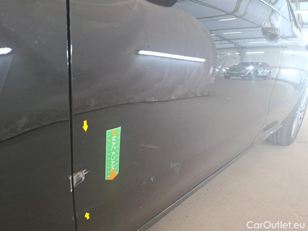  Mercedes  CLA-Klasse MERCEDES-BENZ CLA Coupe / 2019 / 4P / Coupé CLA 200 d Business Line BA8 #1