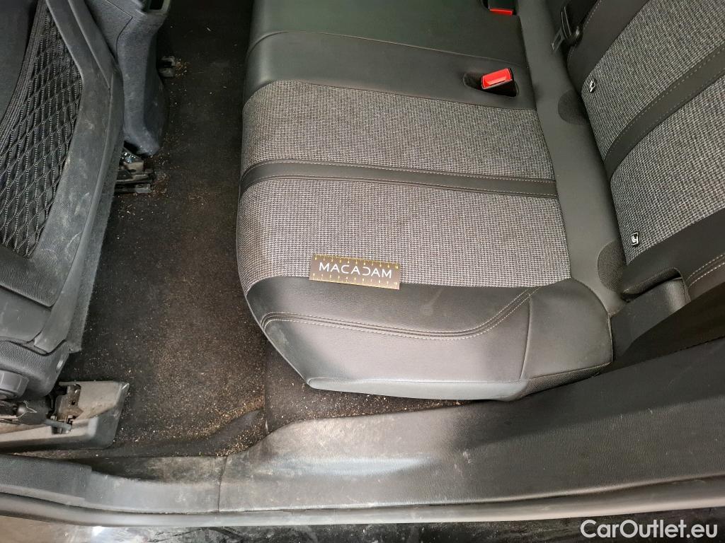  Peugeot  3008  Allure 1.5 HDi 130CV BVA8 E6dT #48