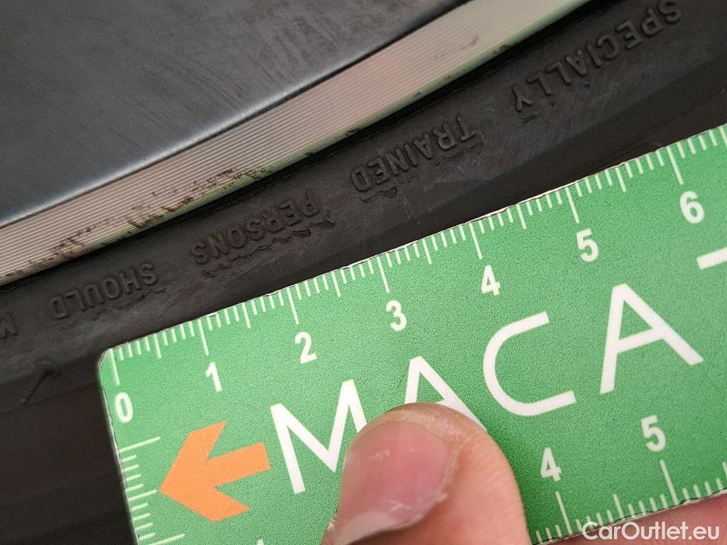  LYNK & Co  01 LYNK & CO  / 2020 / 5P / SUV 1.5 261ch  Hybride Rechargeable OPERATION STOCK #16