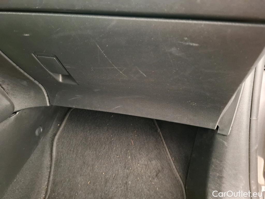  Peugeot  208  (P2) (2019) PureTech 100 S&S EAT8 Allure Pack / GARANTIE CONSTRUCTEUR VOIR PHOTO 2 #10