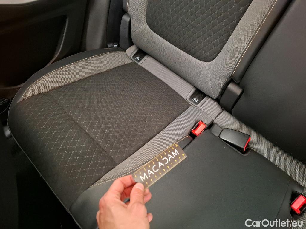  Opel   Grandland X Grandland X Business Elegance 1.5 130CV BVA8 E6d #29