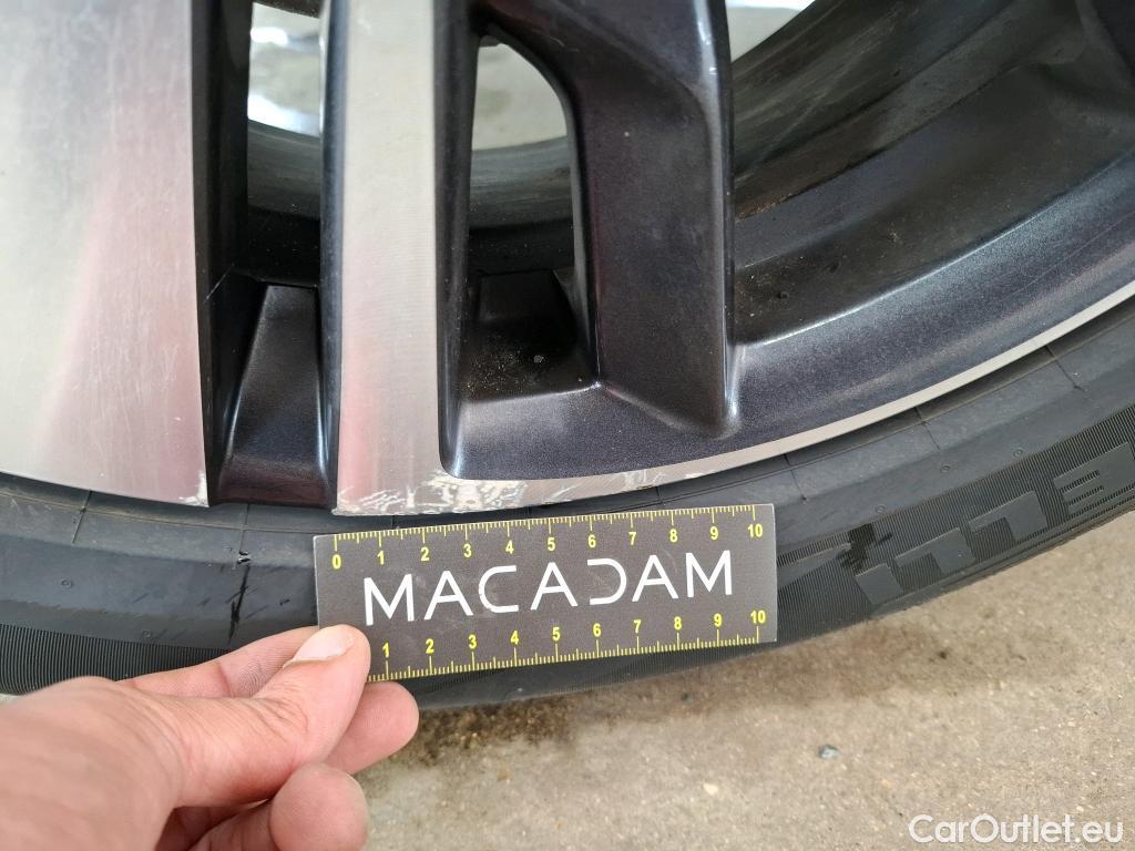  Peugeot  3008  Allure 1.5 HDi 130CV BVA8 E6dT #32