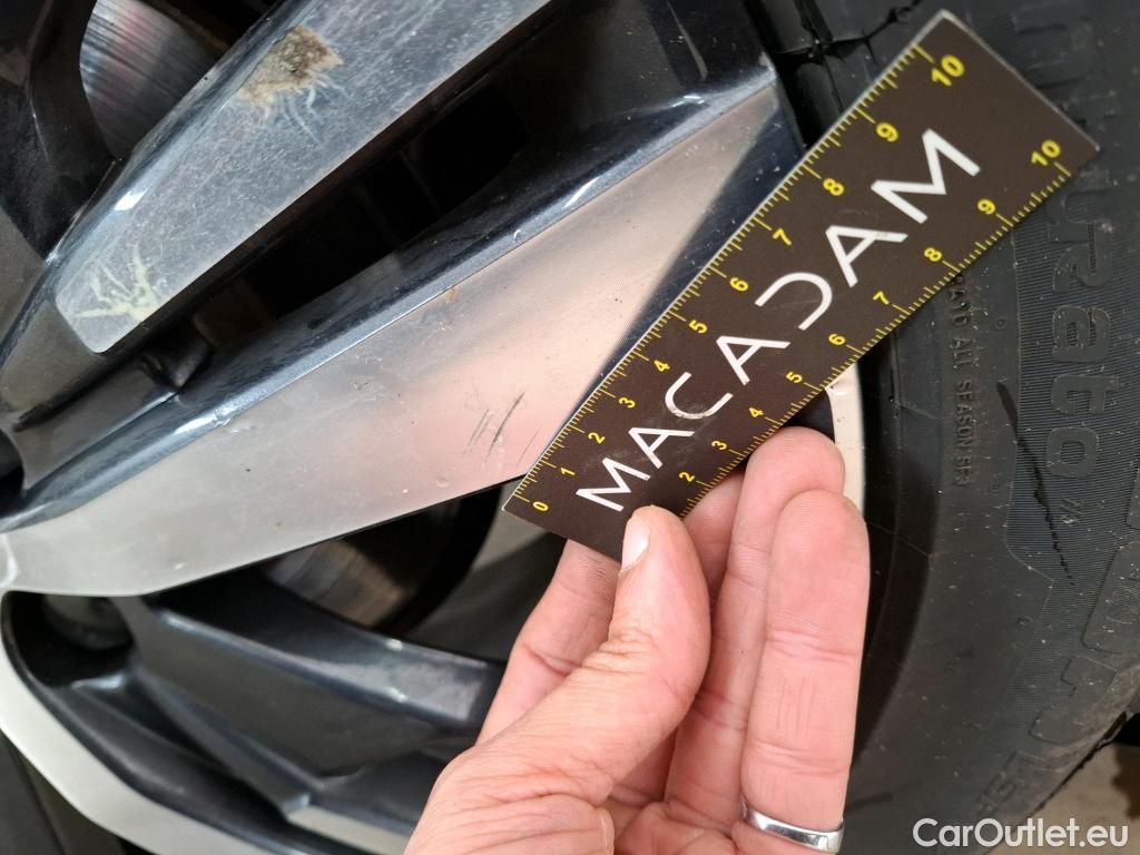  Peugeot  3008  Allure 1.5 HDi 130CV BVA8 E6dT #33