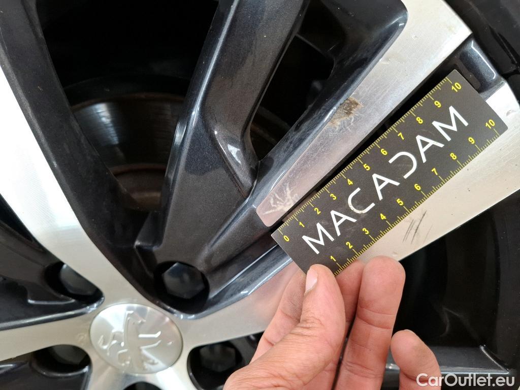  Peugeot  3008  Allure 1.5 HDi 130CV BVA8 E6dT #30