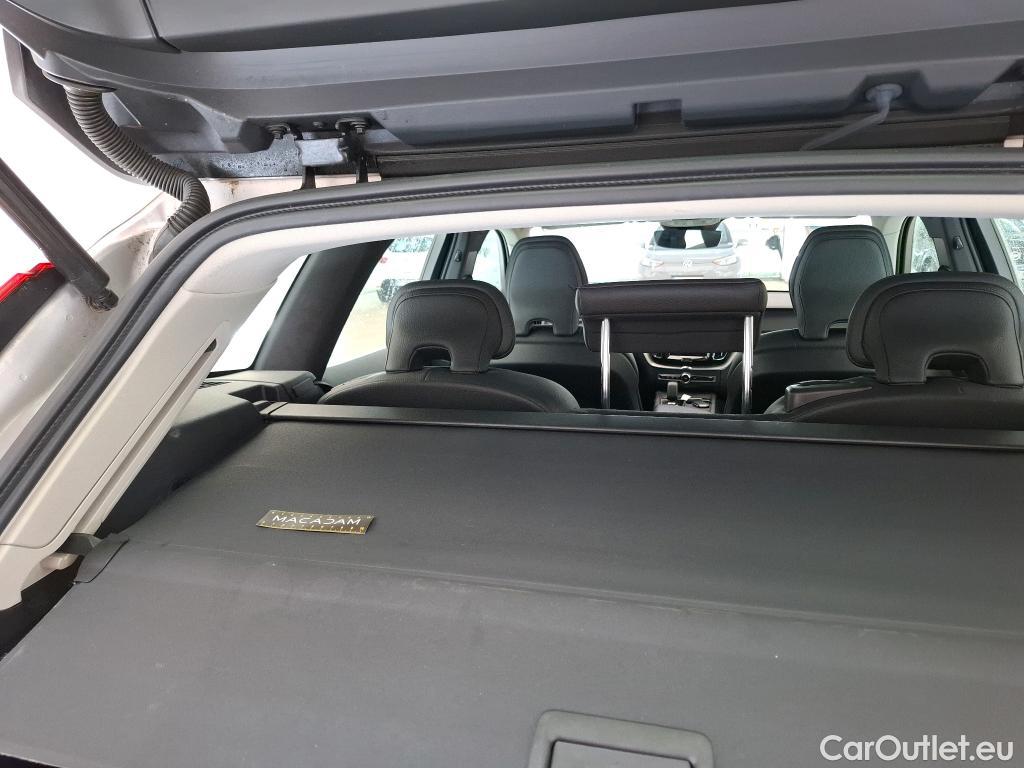  Volvo  XC60 VOLVO  5p SUV B4 AWD 197 Geartro 8 Momentum #3