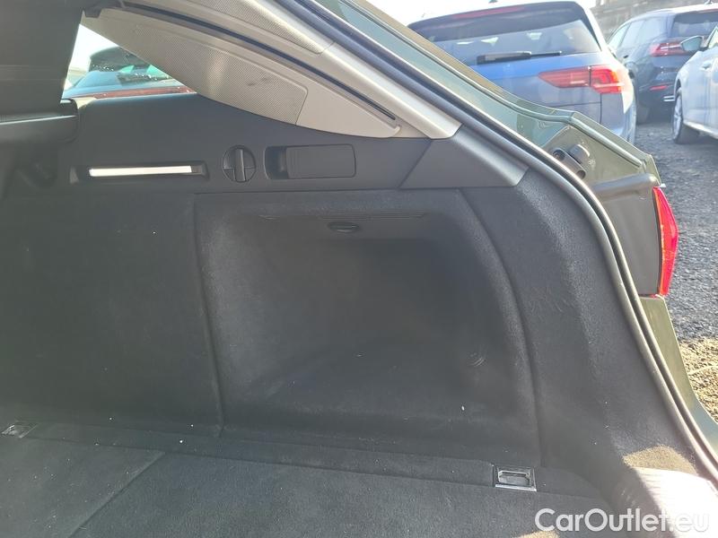  Audi  A4  Avant (8WD)  (2019)  Av. 40 TDI S line quat. AT #15