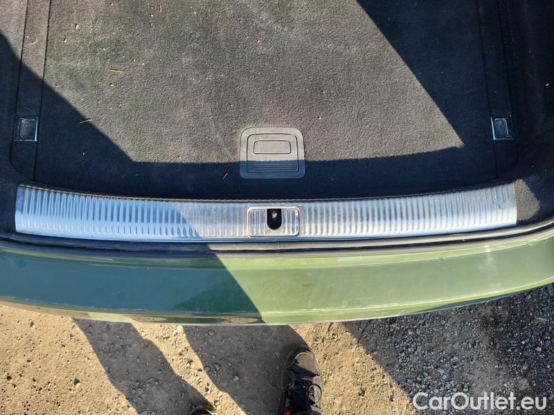  Audi  A4  Avant (8WD)  (2019)  Av. 40 TDI S line quat. AT #14