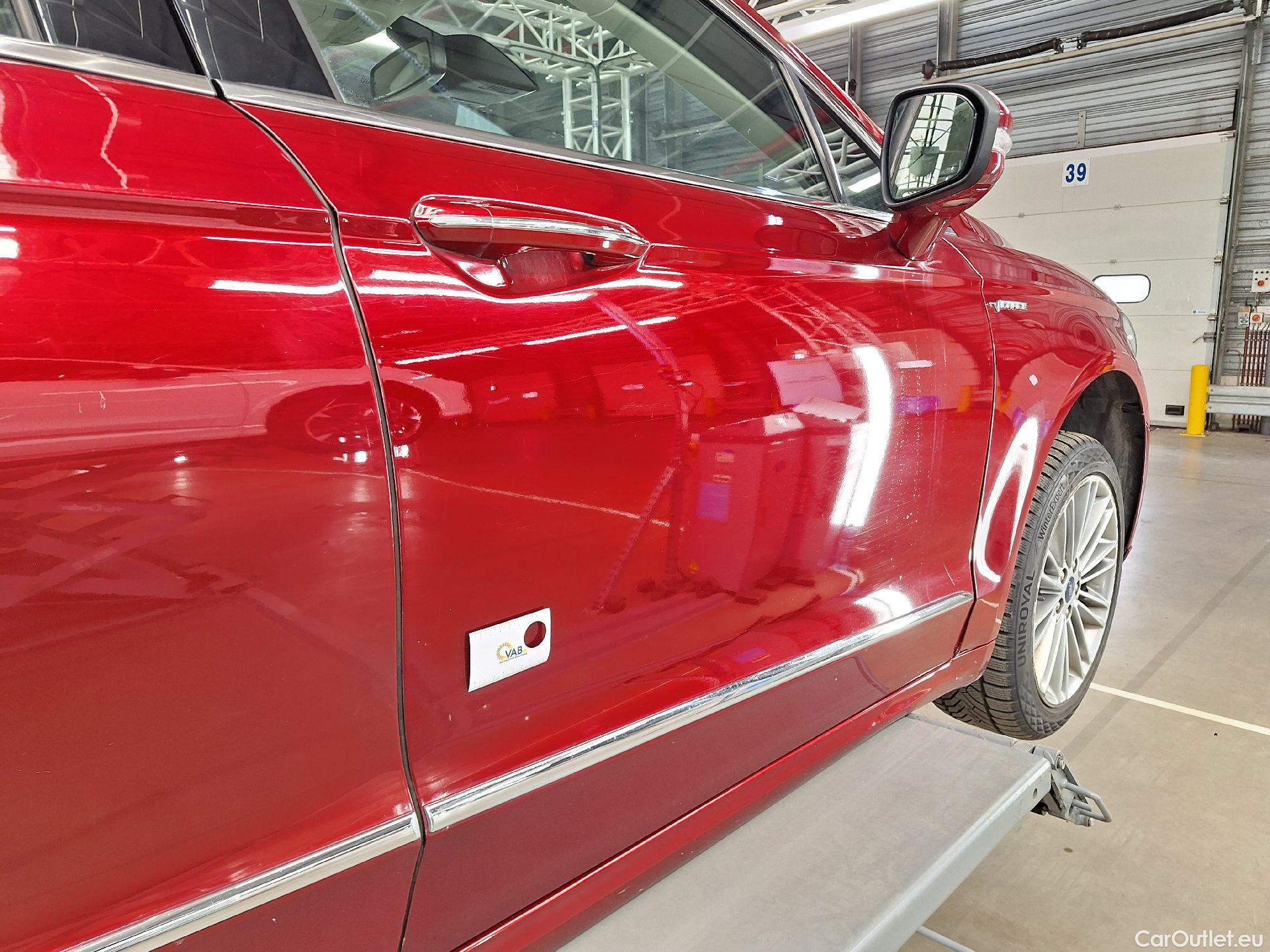  Ford  Mondeo Ford,  5d '14, Ford  2.0TDCi 110kW Vignale 4d #46