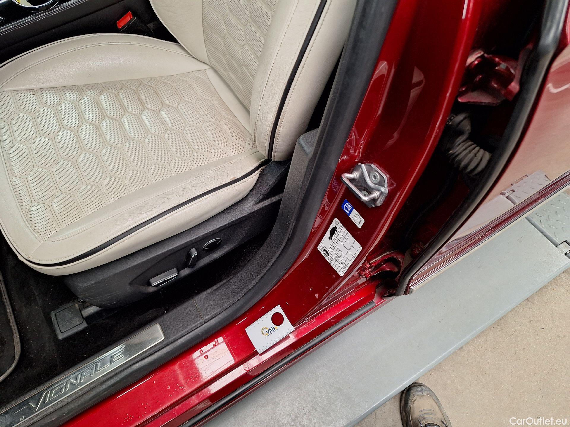  Ford  Mondeo Ford,  5d '14, Ford  2.0TDCi 110kW Vignale 4d #5