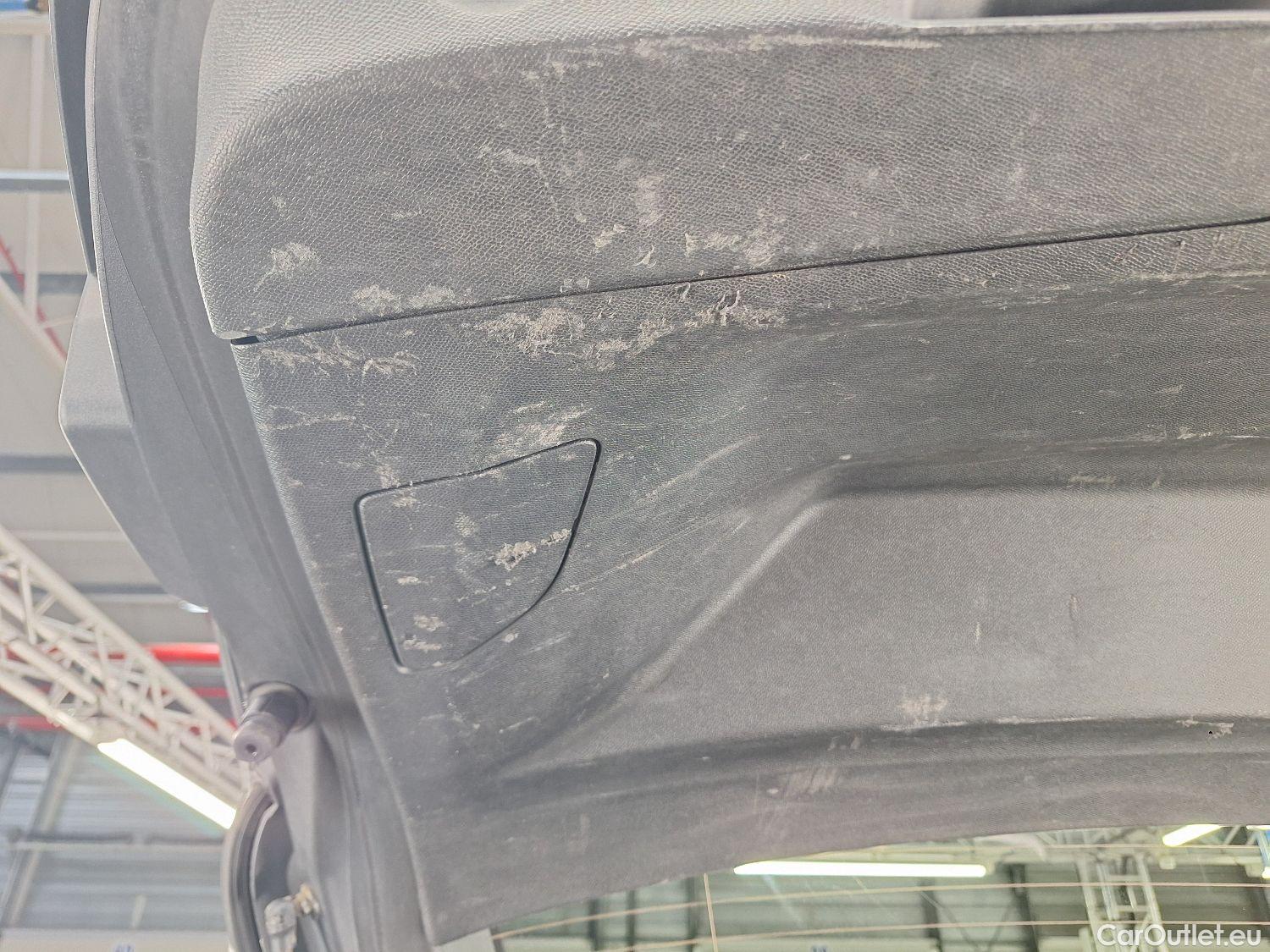  Peugeot  308 Peugeot,  SW FL'17, Peugeot  SW 1.5 BlueHDi 130 S&S EAT8 Allure 5d #59